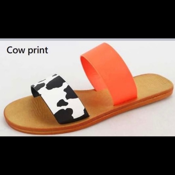 🤍🖤COW PRINT & ORANGE DOUBLE STRAP SANDAL - Picture 2 of 3